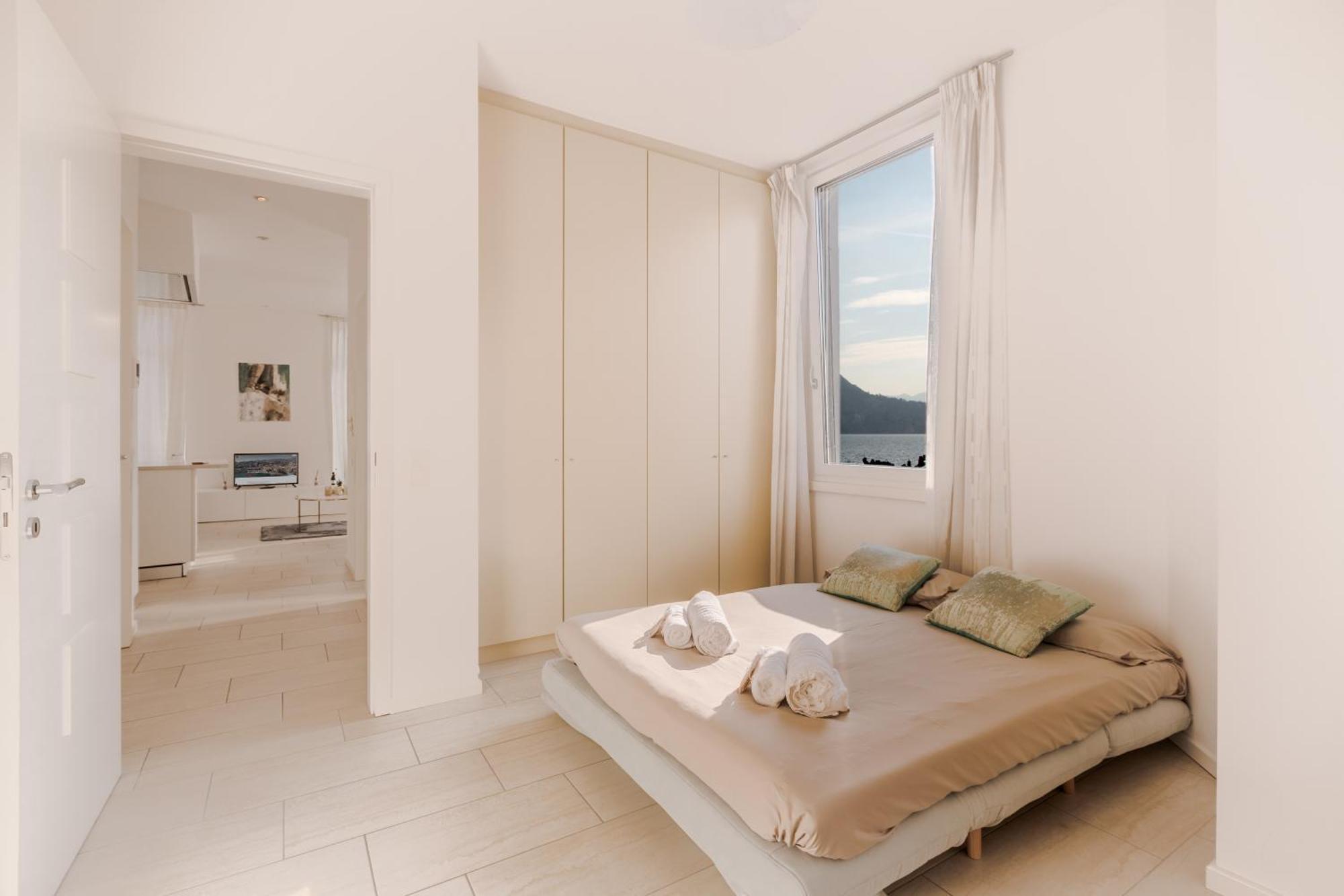 Front Lake Pearl 5 For 6Pax -By Easylife Swiss Lugano Exterior photo